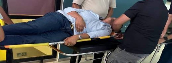 مصطفى لخصم يفقد وعيه في الشارع وينقل بشكل عاجل إلى المستشفى الجامعي