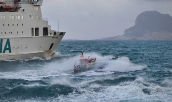 تعليق الرحلات البحرية بين المغرب وإسبانيا بسبب سوء الأحوال الجوية