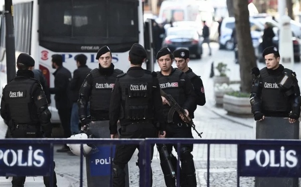 تركيا تفكك شبكة احتيال دولية مرتبطة بإسرائيل وتوقف مغربيين ضمن 200 مشتبه به