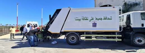 أركمان تعزز أسطول النظافة بشاحنة جديدة لخدمة المركز والدواوير والشواطئ