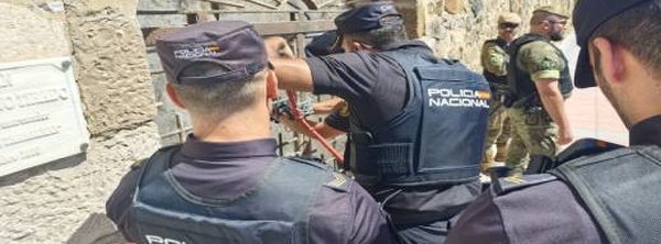 توقيف سيدة بالثغر المحتل أوت 14 مهاجرا مقابل 15 يورو يوميا