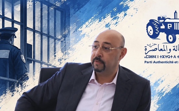 صحيفة “THE OBJECTIVE” تسلط الضوء على تراخيص غير قانونية منحها عمدة طنجة لوزير إسباني