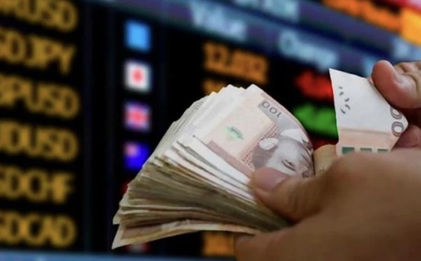 الدرهم يرتفع أمام الدولار والأورو