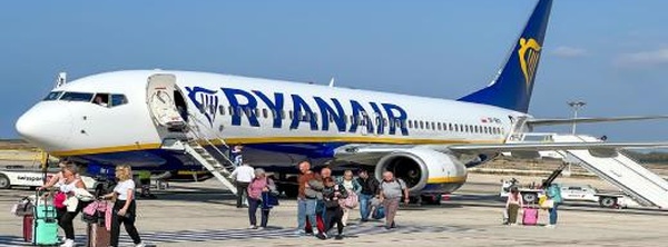 صدمة للجالية المغربية.. رايانير تحذر من قفزة غير مسبوقة في أسعار الرحلات الجوية نحو المملكة