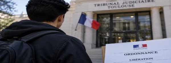 جاء طفلا من المغرب وتبنته عائلة فرنسية، واليوم يواجه خطر الطرد وهو في العشرين