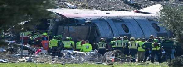 قنصلية المغرب بمدريد توضح بشأن "وجود ضحايا مغاربة" في حادث القطارين وتخصص أرقام طوارئ