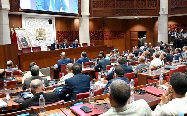لقجع يحسم الجدل بشأن مؤشر الدعم الاجتماعي.. استمرار العمل به وتغييرات مرتقبة في معايير الاحتساب