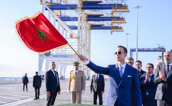 بتعليمات ملكية.. الأمير مولاي الحسن يشرف على إطلاق عمليات أول محطة للحاويات بميناء الناظور غرب المتوسط